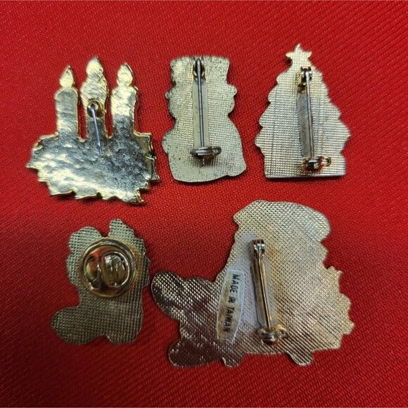 Vintage Christmas Pins Brooches Set of 5 Santa Candle Tree Stocking Snowman - Picture 5 of 10